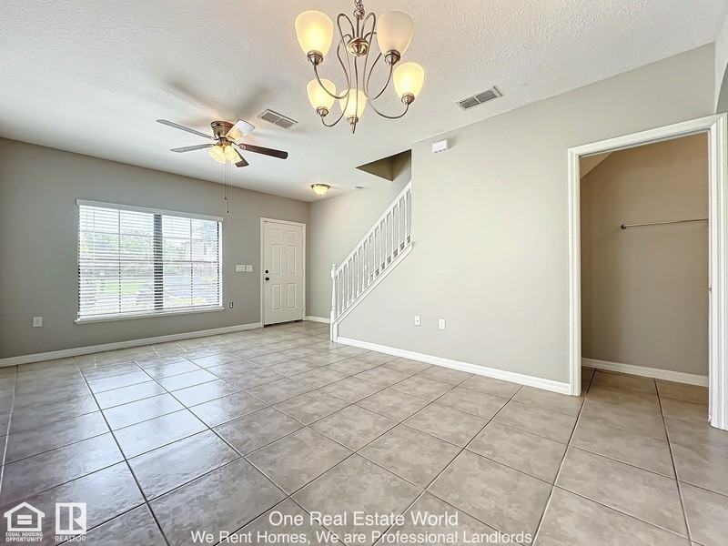 5361 Windsor Lake Cir - Photo 5 of 22