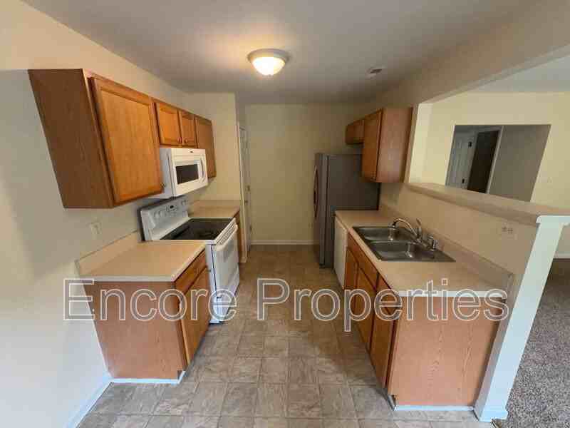448 Anna St - Photo 2 of 15