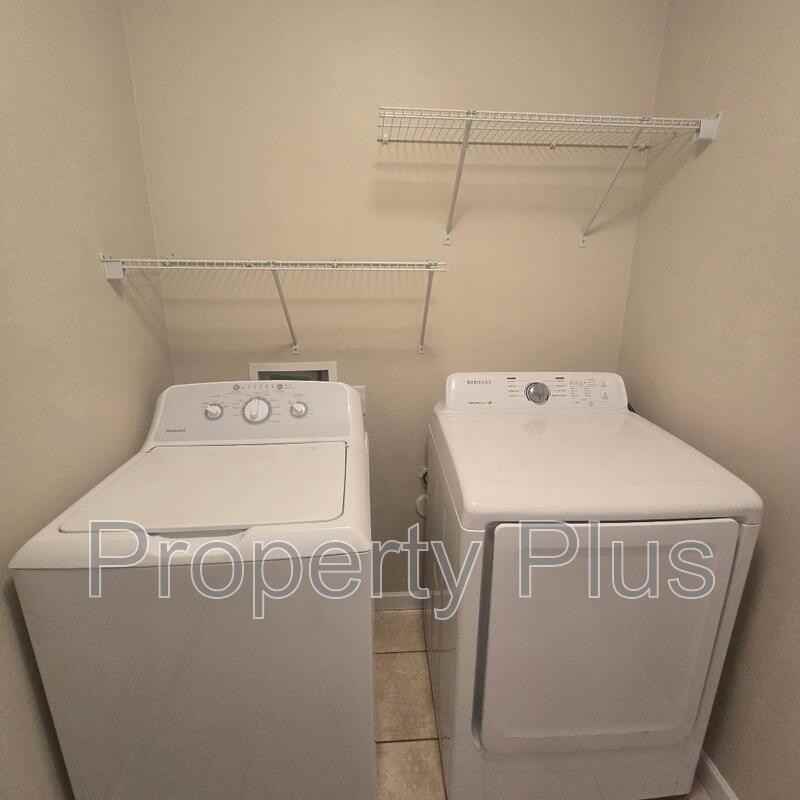 3411 W Sunland Ave - Photo 3 of 11