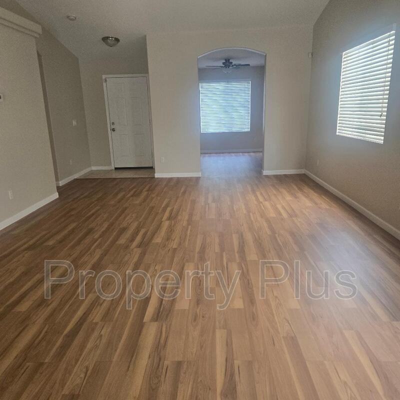 3411 W Sunland Ave - Photo 5 of 11