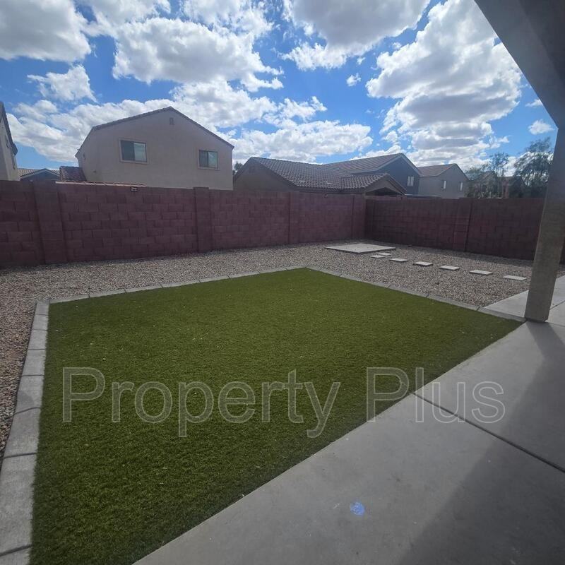 3411 W Sunland Ave - Photo 7 of 11