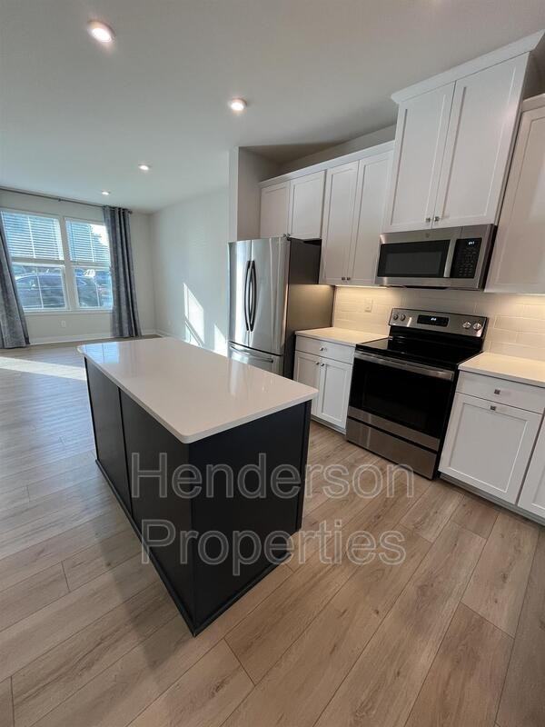 4750 Chastain Ave - Photo 6 of 24