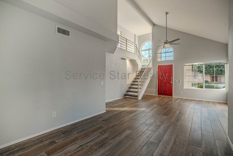 3801 E Orchid Ln - Photo 7 of 25