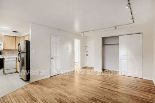 656 N Logan St #8 - Photo 1 of 1