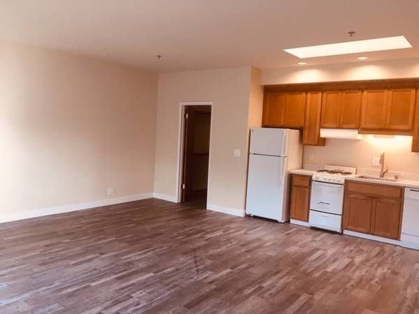 1047 El Camino Real - Photo 3 of 8