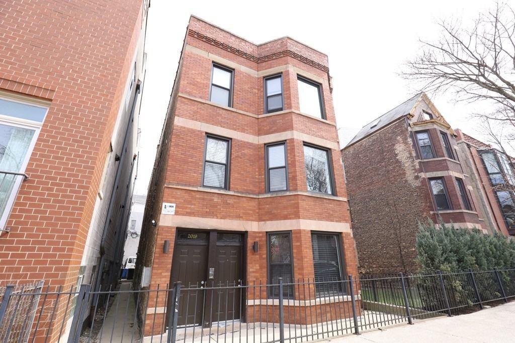 2019 N Hoyne Ave #2R