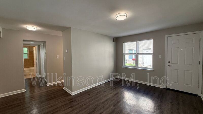 313 2nd Ave #102 - Photo 2 of 7