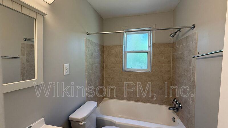 313 2nd Ave #102 - Photo 6 of 7