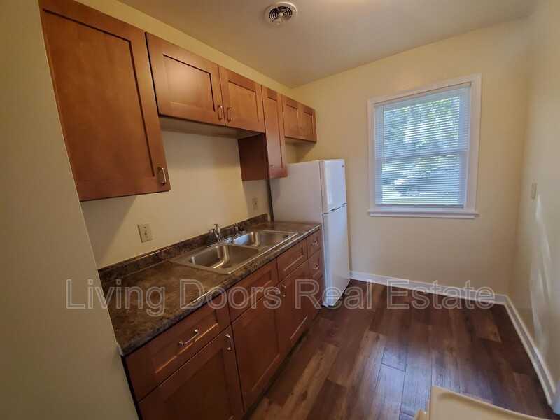 353 S 47th St - Photo 2 of 4