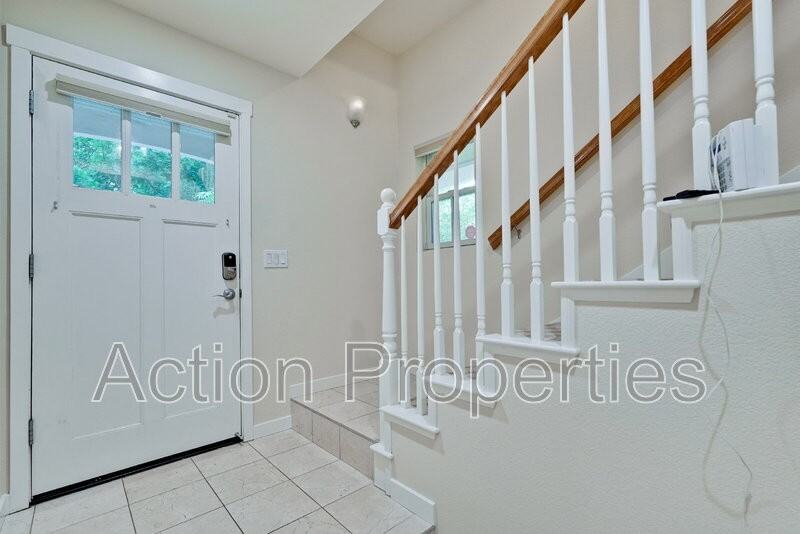 291 Geary Way - Photo 2 of 34