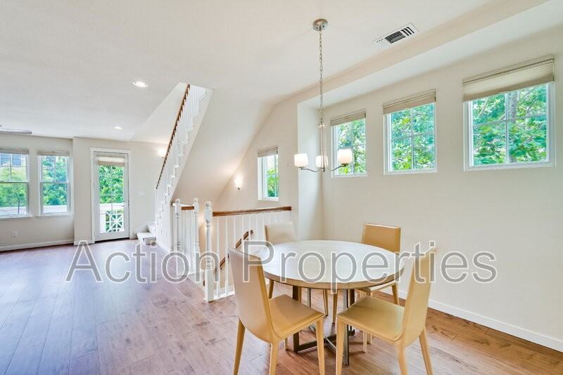 291 Geary Way - Photo 3 of 34