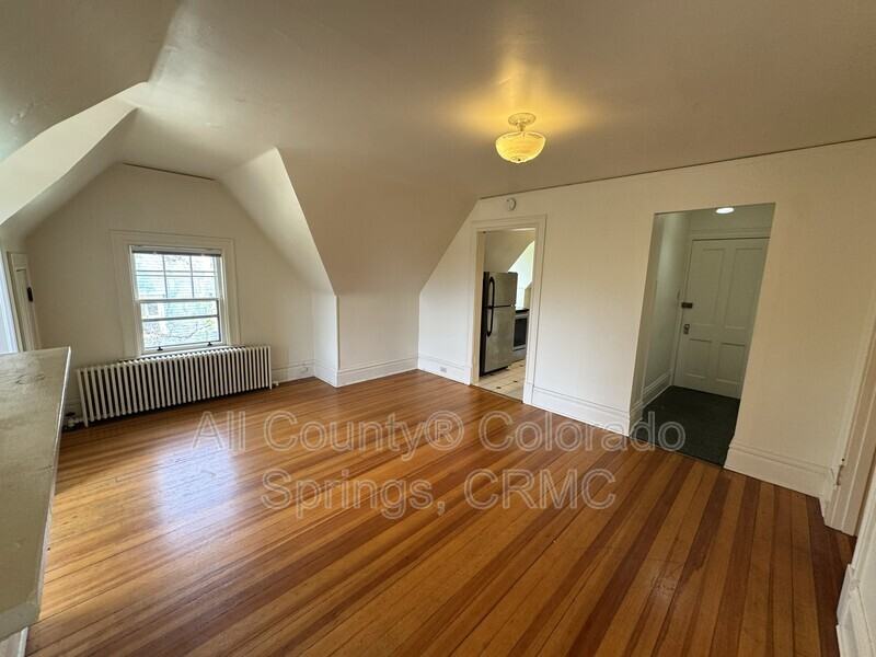 1238 Wood Ave #5 - Photo 2 of 28