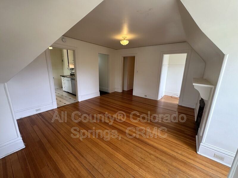 1238 Wood Ave #5 - Photo 6 of 28