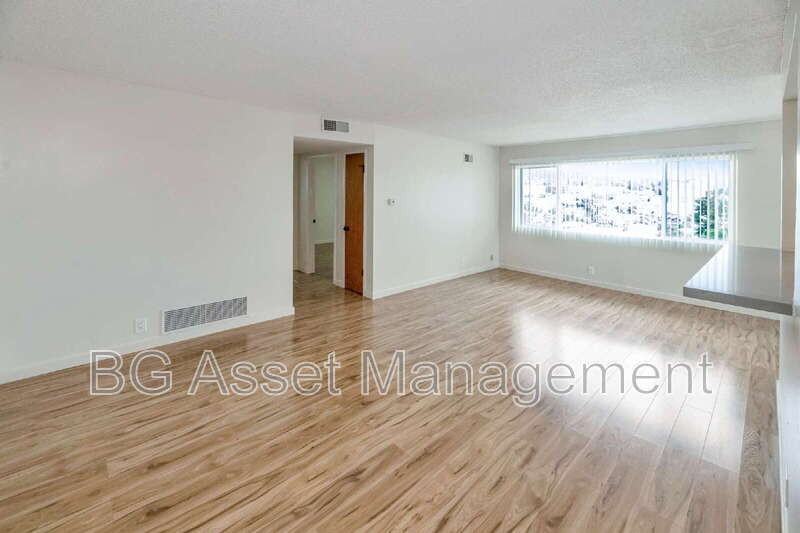 480 Crescent St #401