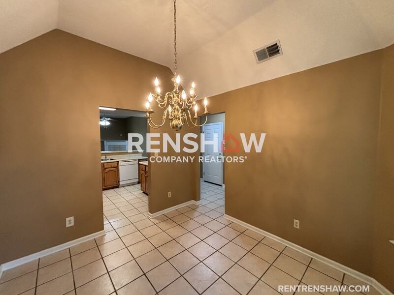 8255 Cross Point Dr - Photo 4 of 20