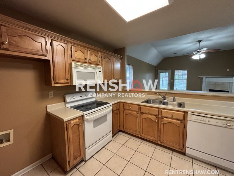 8255 Cross Point Dr - Photo 6 of 20
