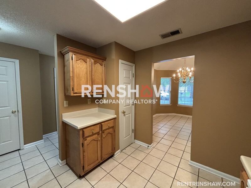 8255 Cross Point Dr - Photo 7 of 20