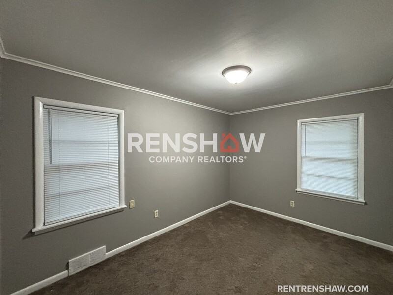 1724 Myrna Ln - Photo 6 of 15