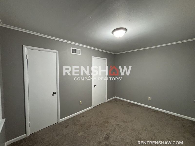 1724 Myrna Ln - Photo 7 of 15