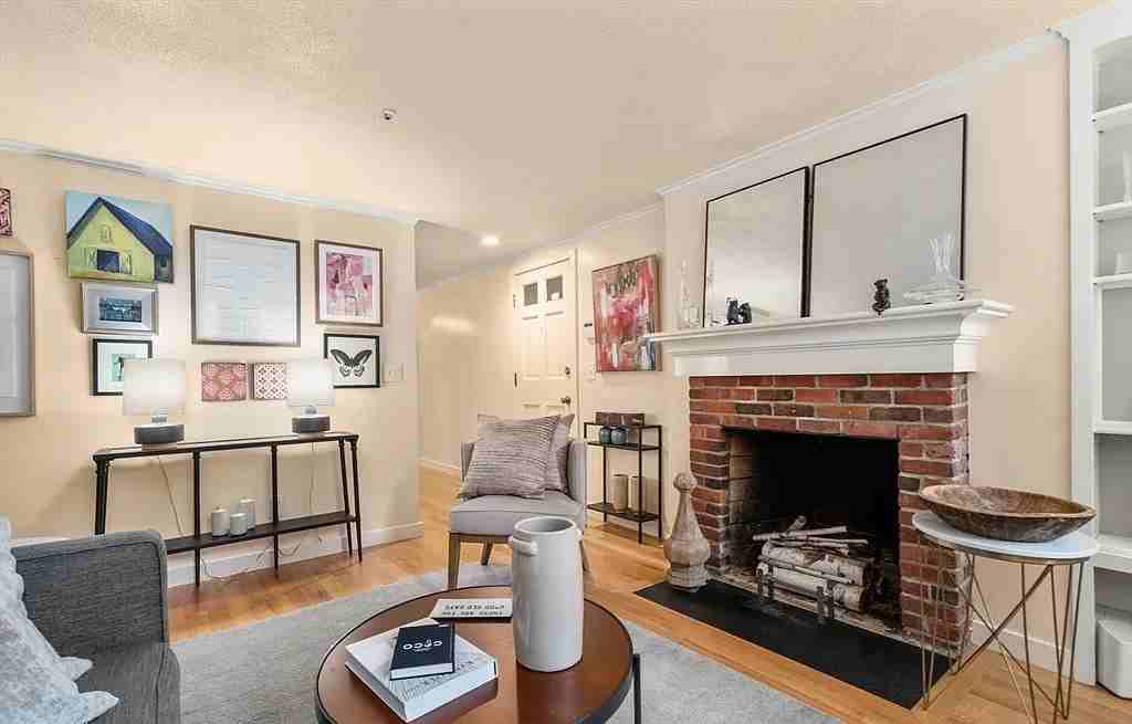 106 Myrtle St - Photo 6 of 8