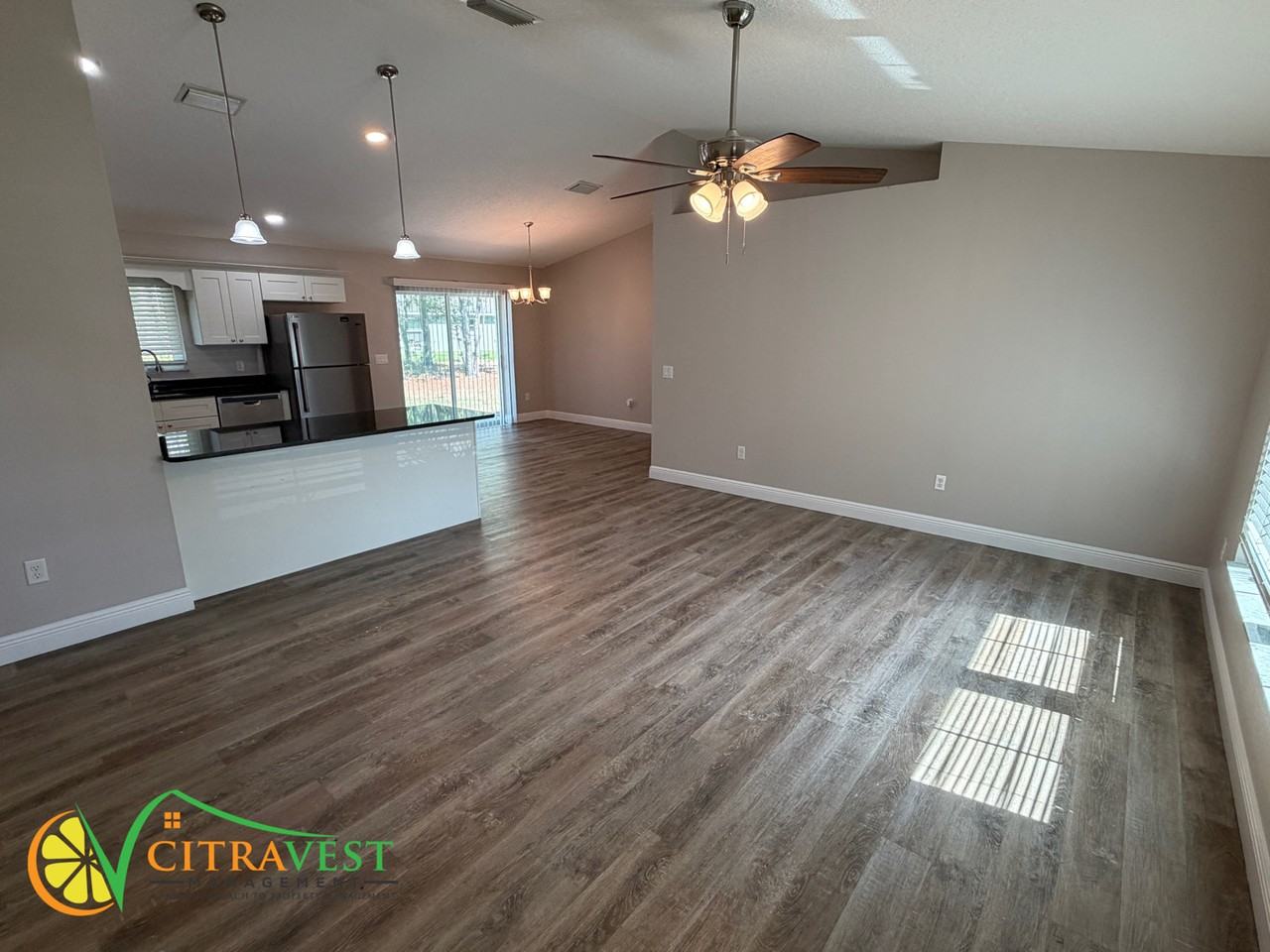 7175 N Varsity Ave - Photo 2 of 13