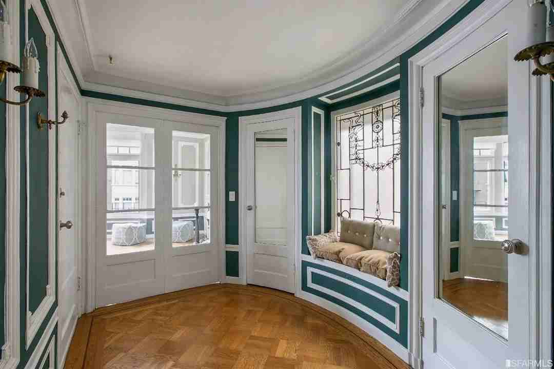 630 Leavenworth St - Photo 2 of 17