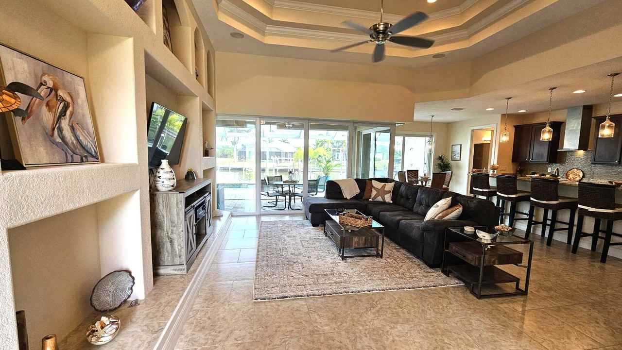 15506 Meacham Cir - Photo 3 of 50