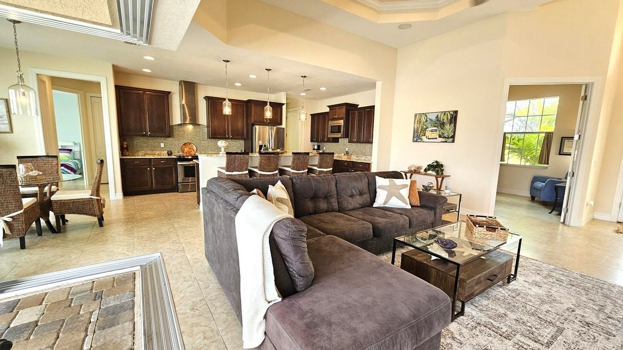 15506 Meacham Cir - Photo 5 of 50