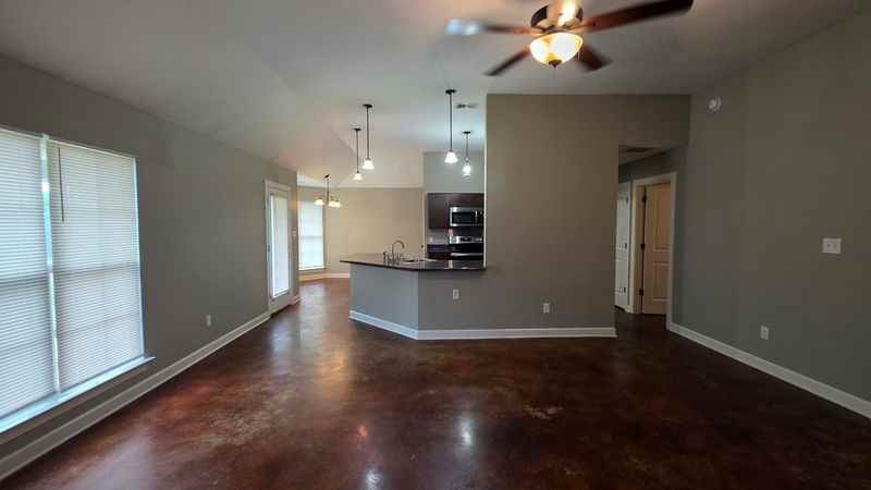 3791 Rasco Hills Dr - Photo 5 of 18