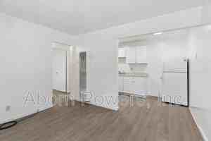 featured image of 2807 Manor Dr #3