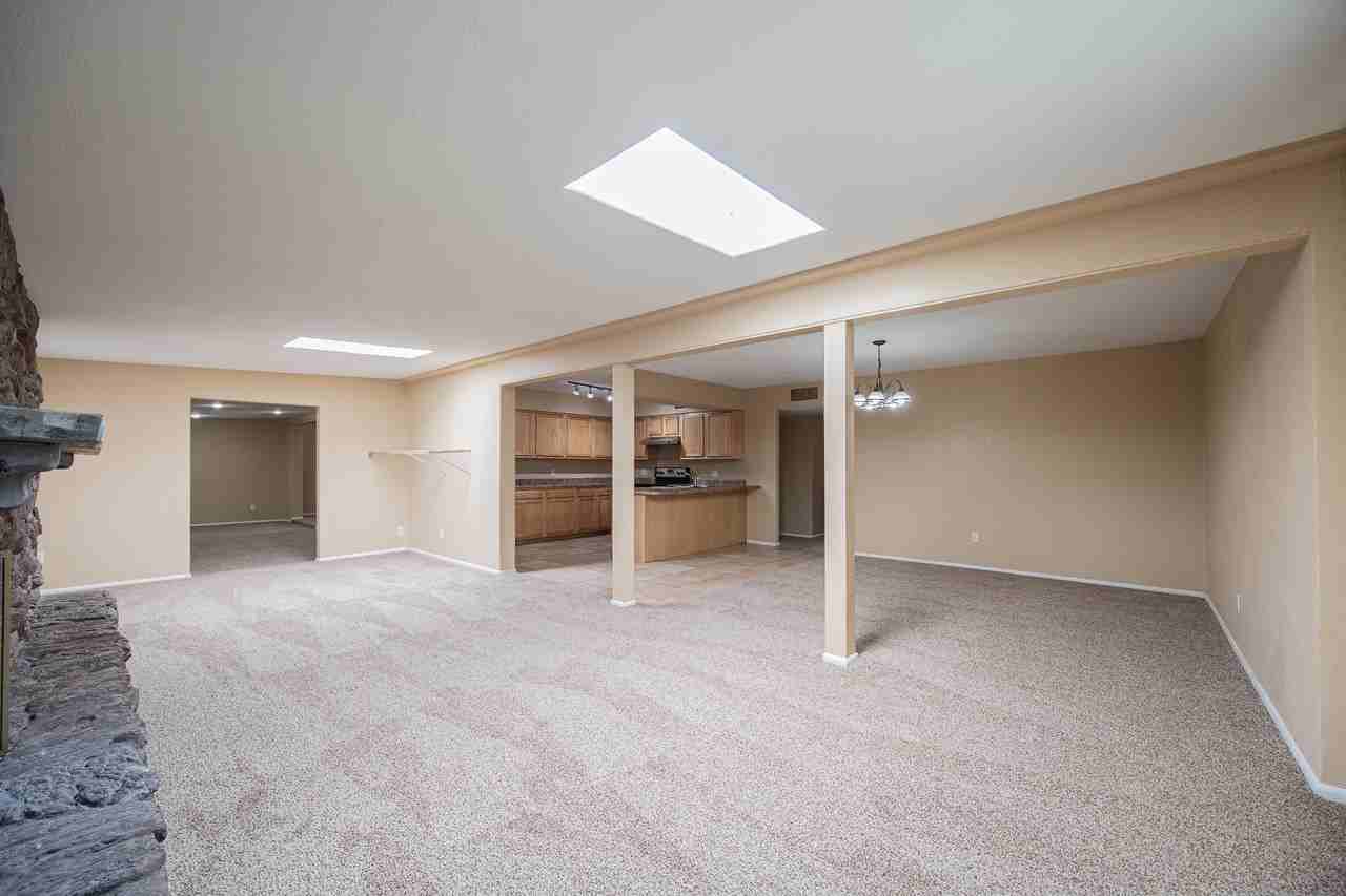 5018 N 64th Ln - Photo 6 of 30