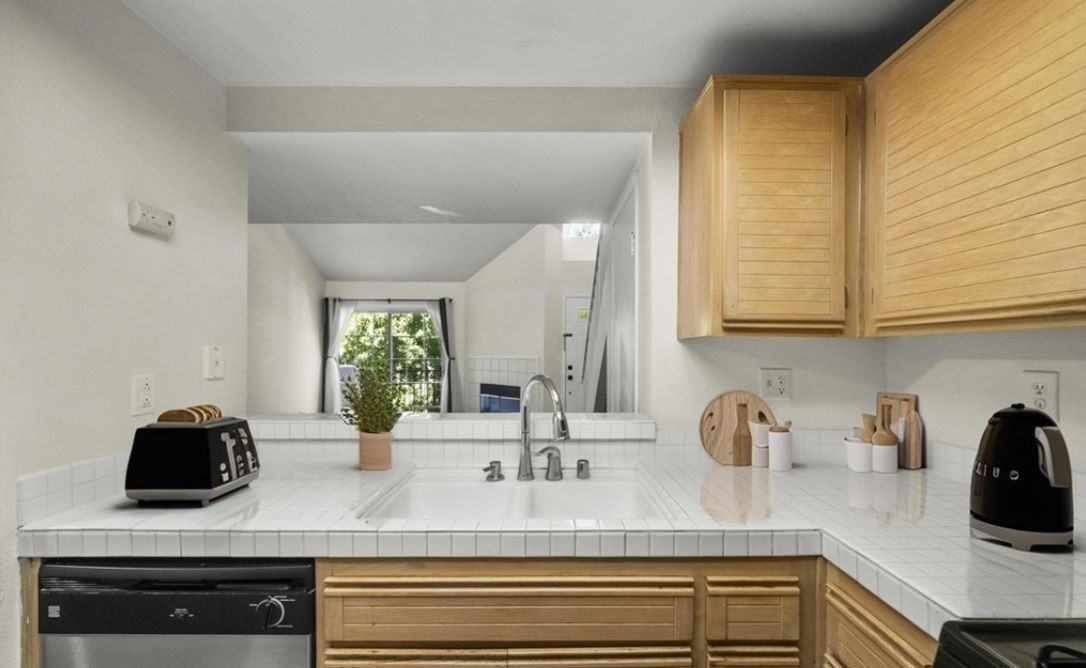 24143 Del Monte Dr #282 - Photo 4 of 11
