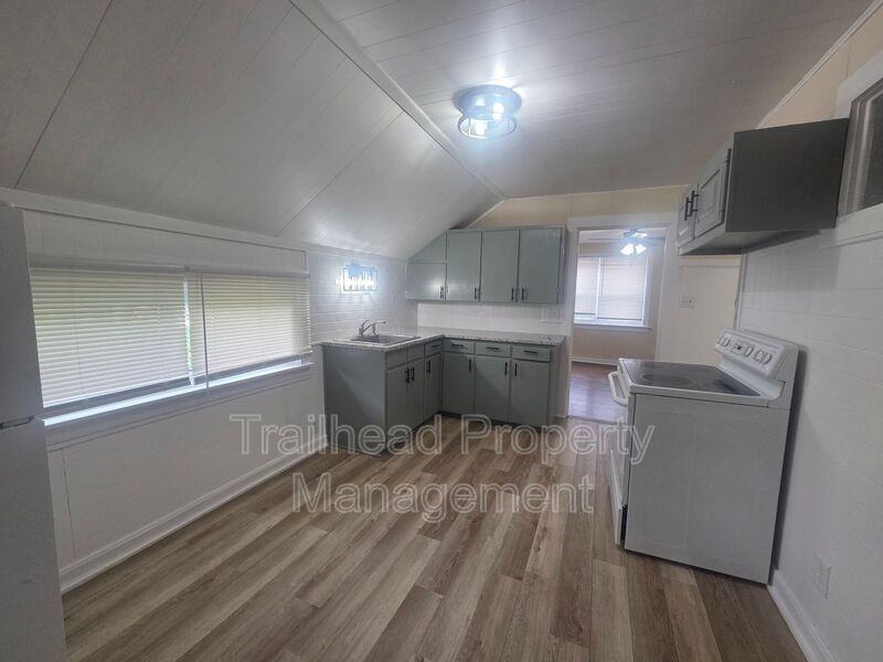 3115 S Forest Ave #3 - Photo 2 of 10