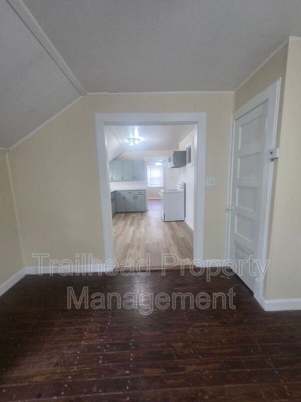 3115 S Forest Ave #3 - Photo 7 of 10