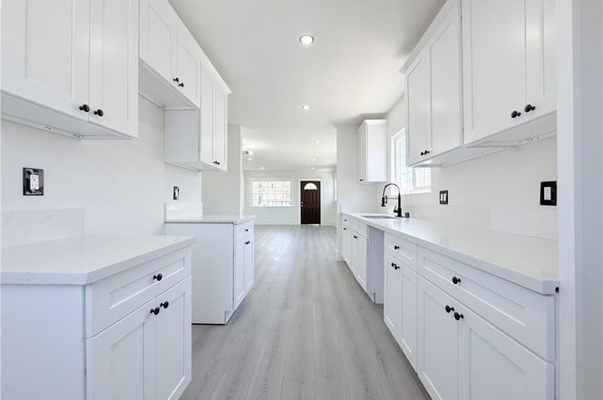 6805 Arbutus Ave - Photo 3 of 20