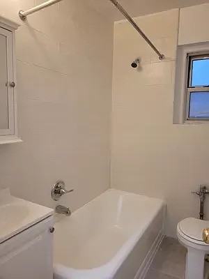 5444 Arlington Ave - Photo 4 of 10