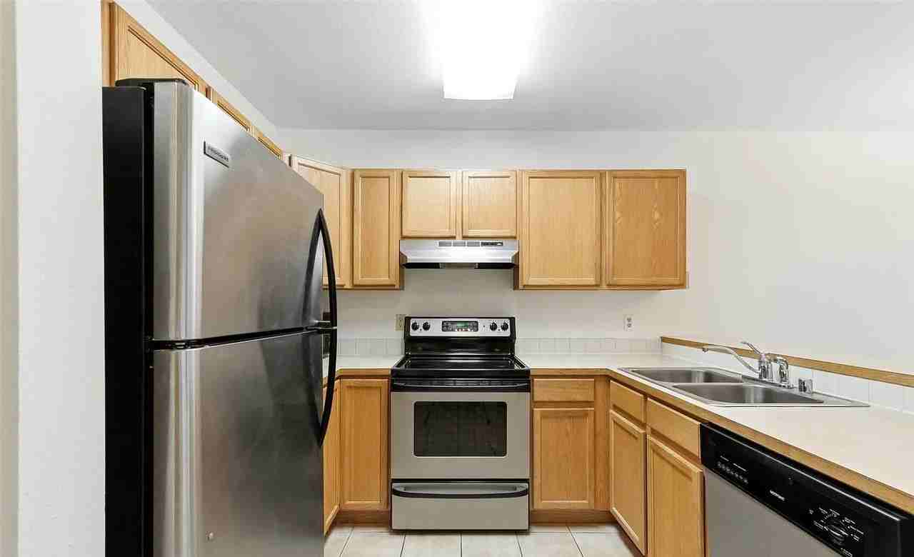 11424 1st Ave S - Photo 3 of 14