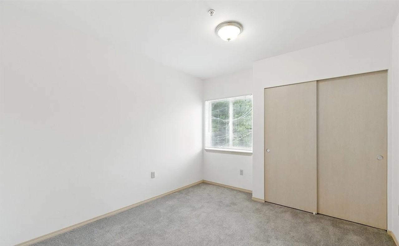 11424 1st Ave S - Photo 6 of 14
