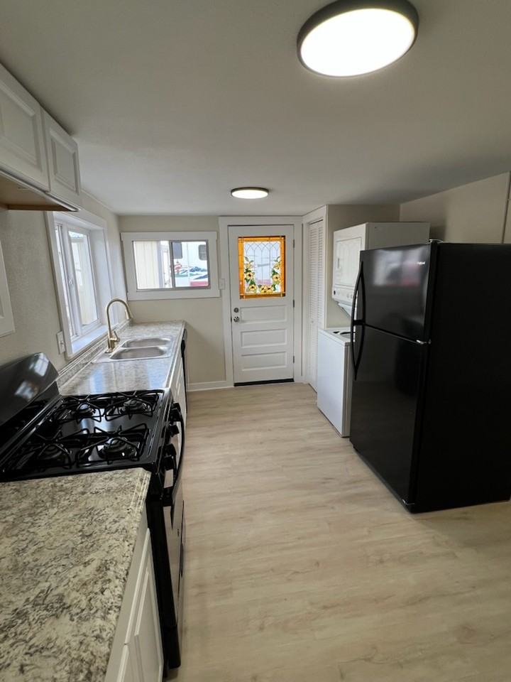 720 E Main House - Photo 4 of 17