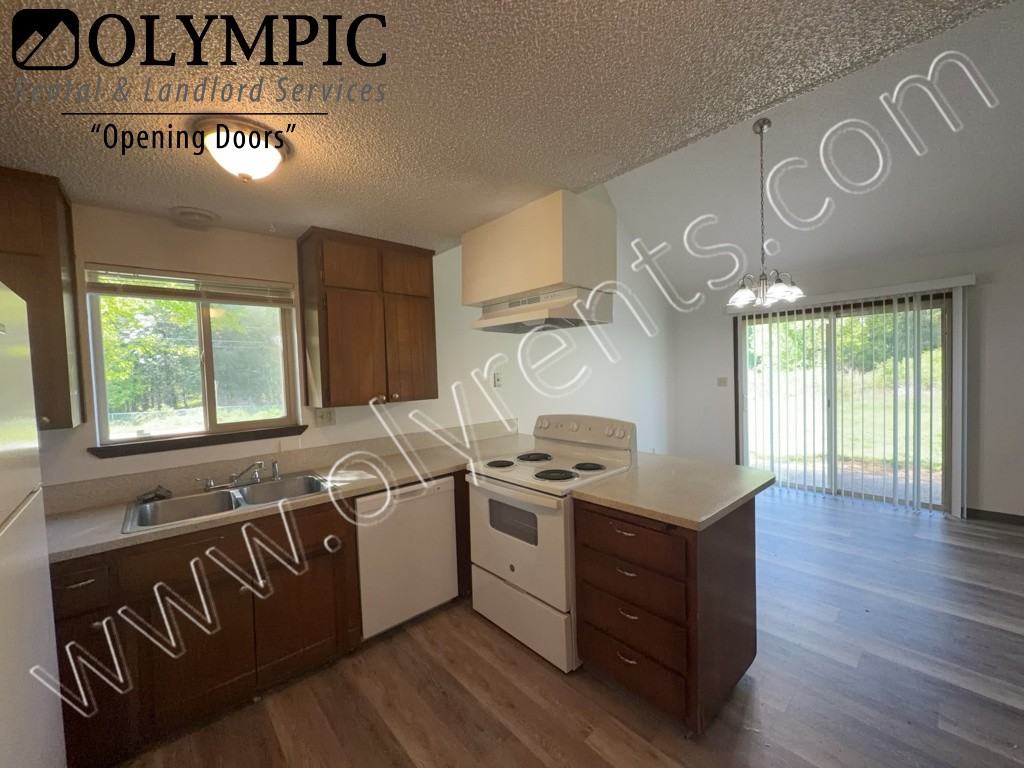 10740 Littlerock Rd Sw - Photo 5 of 17