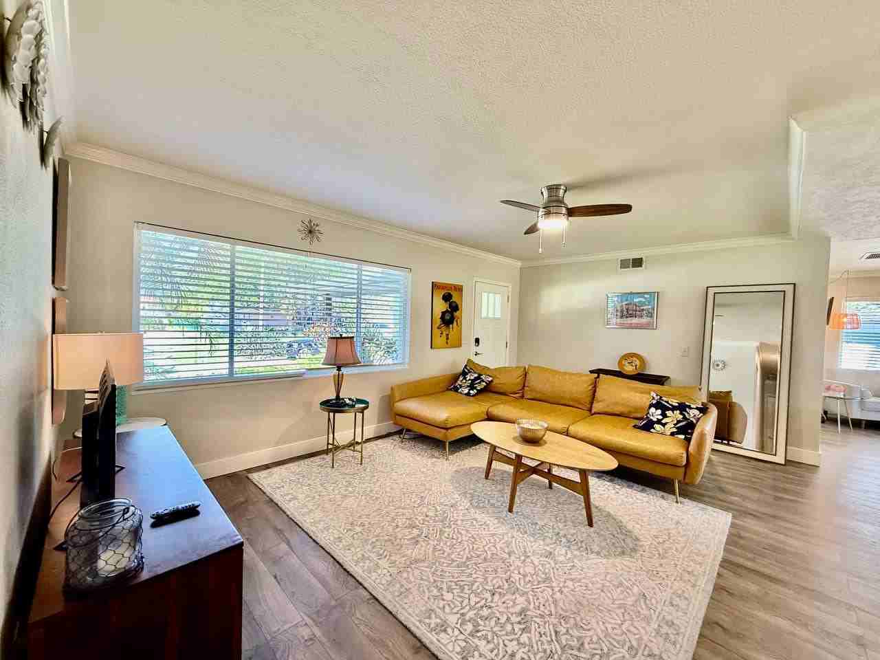 2233 Snead Ave - Photo 6 of 38