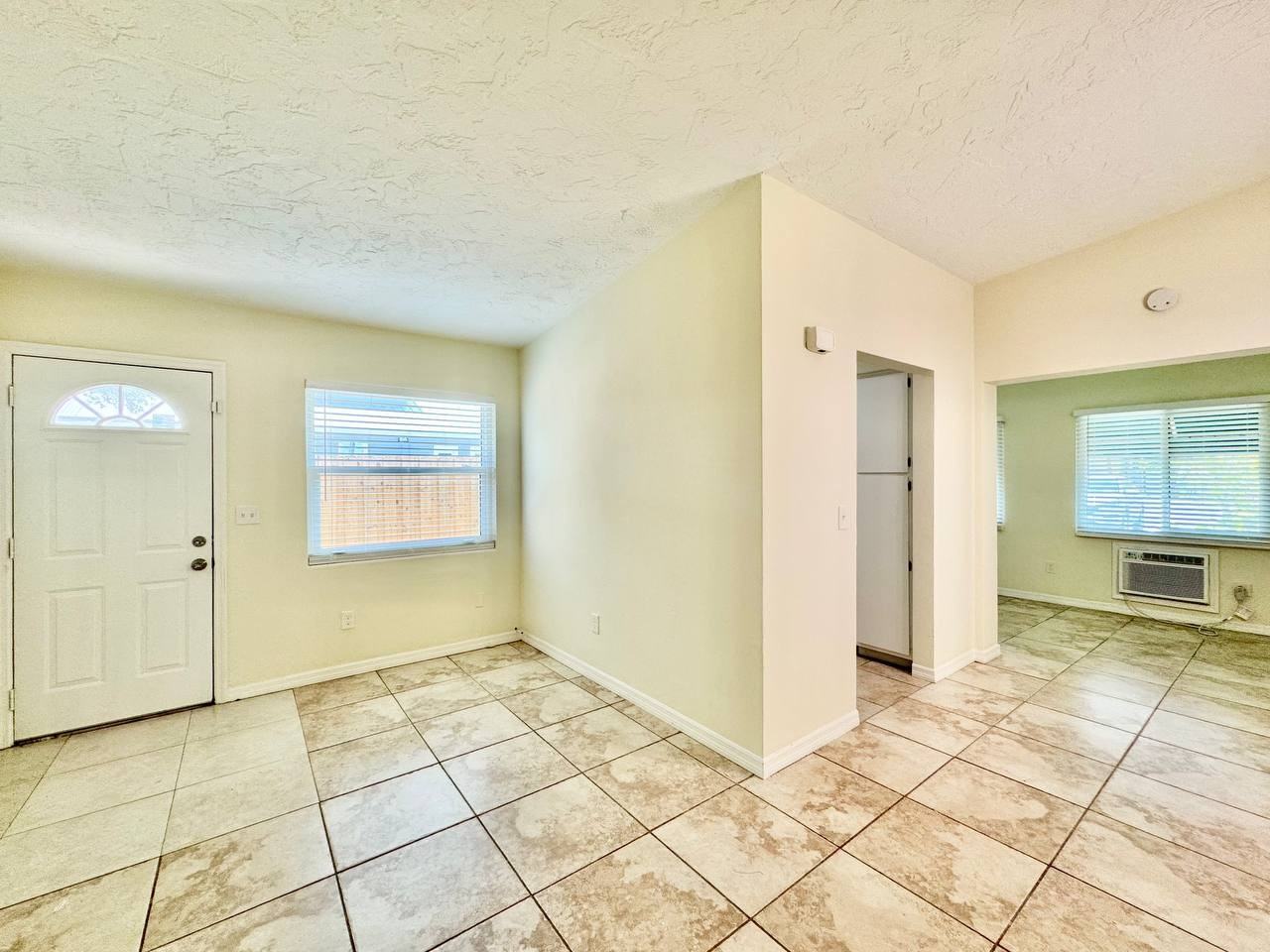 533 Yelvington Ave - Photo 7 of 25