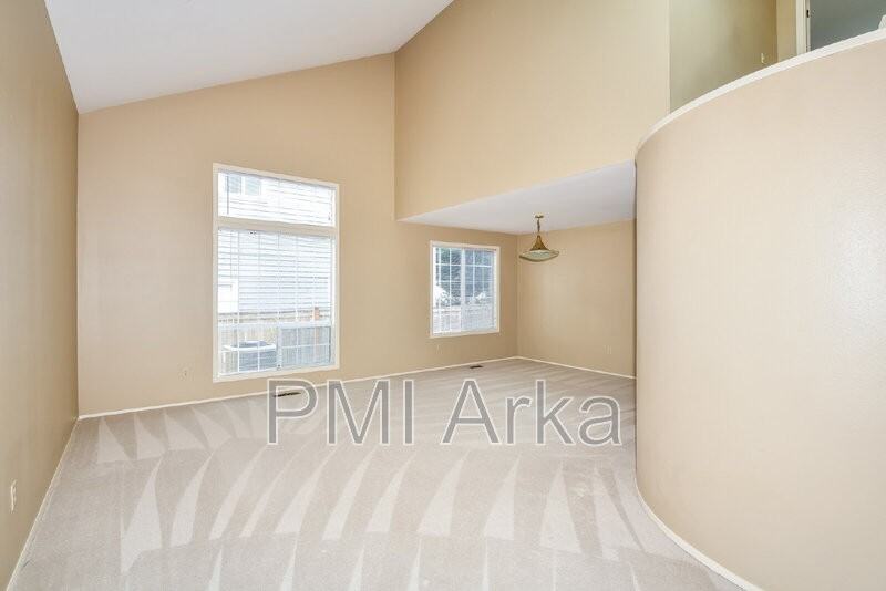 24809 Se 37th Pl - Photo 2 of 17