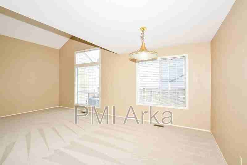24809 Se 37th Pl - Photo 3 of 17