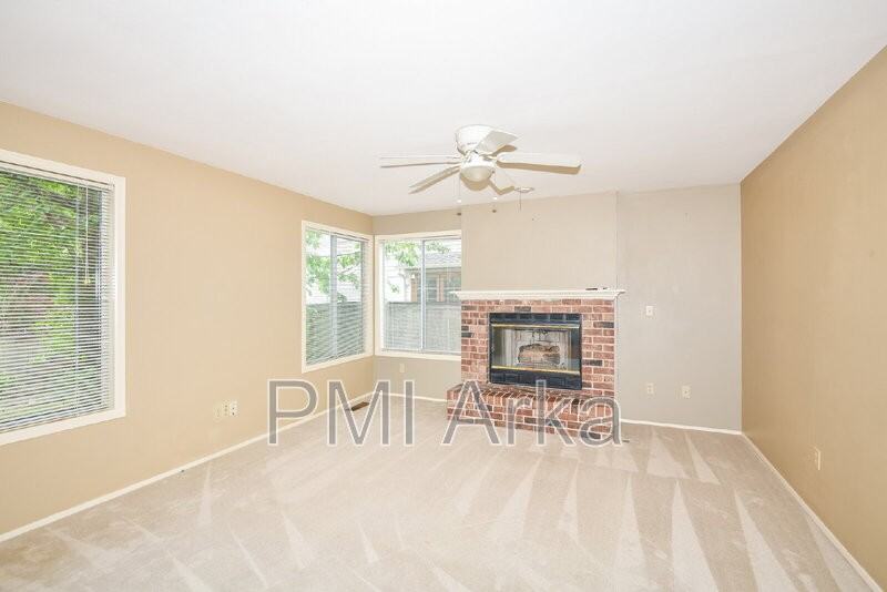 24809 Se 37th Pl - Photo 6 of 17