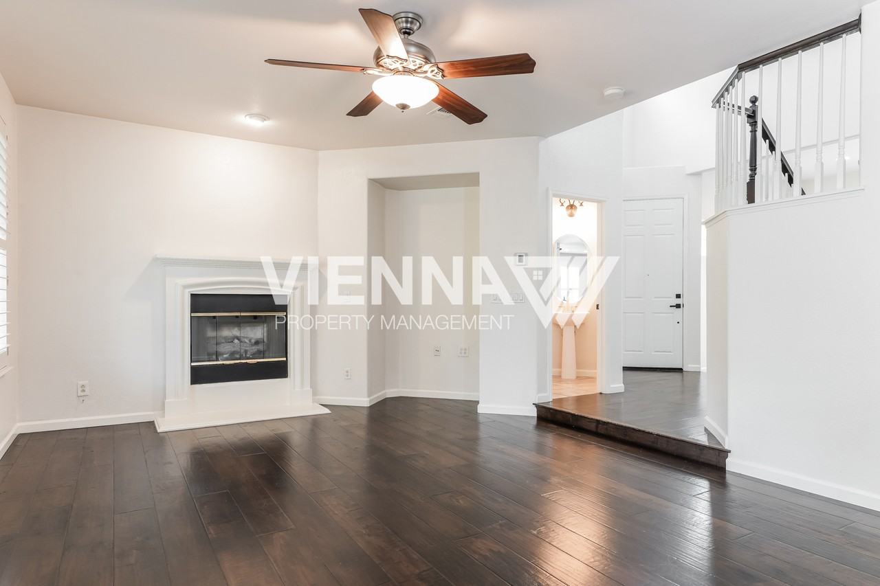 1939 Glenveagh Ln - Photo 2 of 20