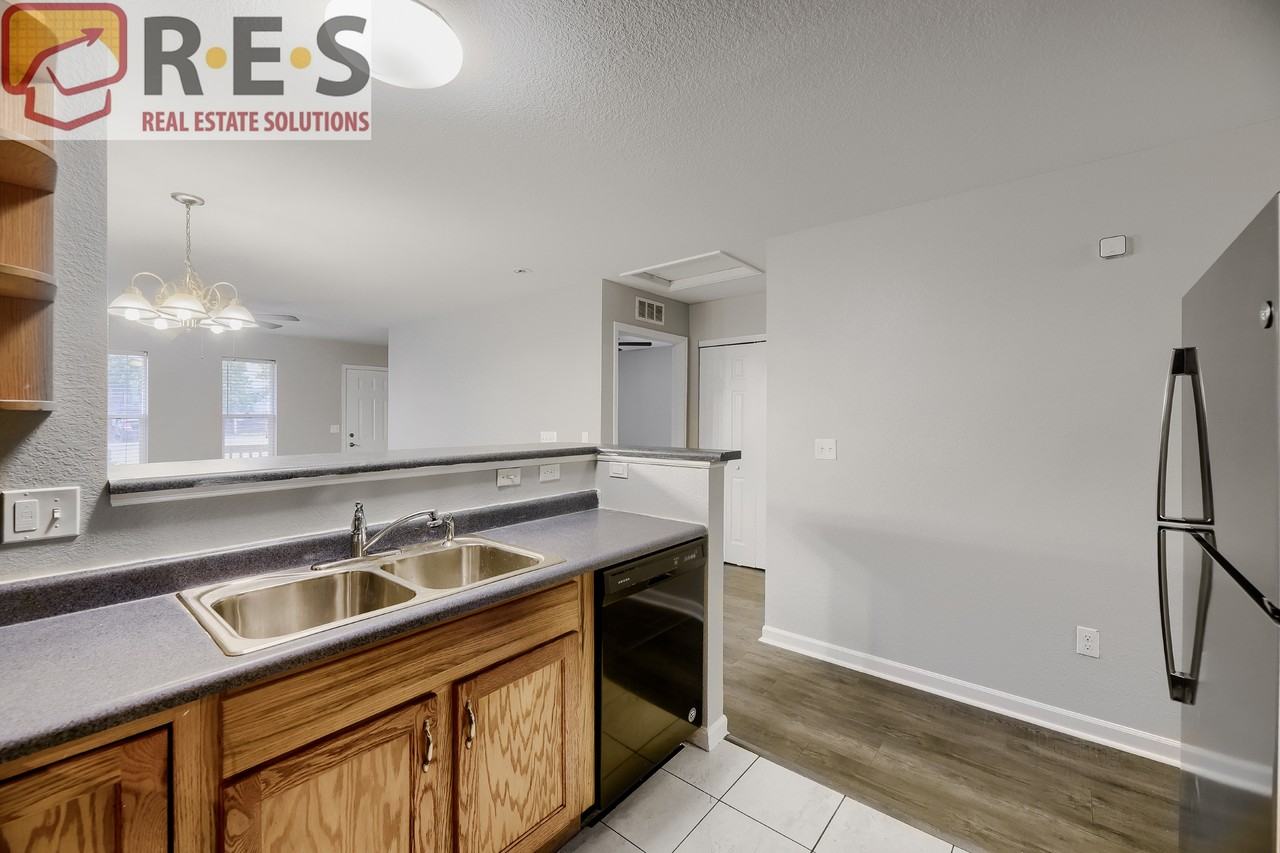 2155 W Baltic Pl - Photo 4 of 17