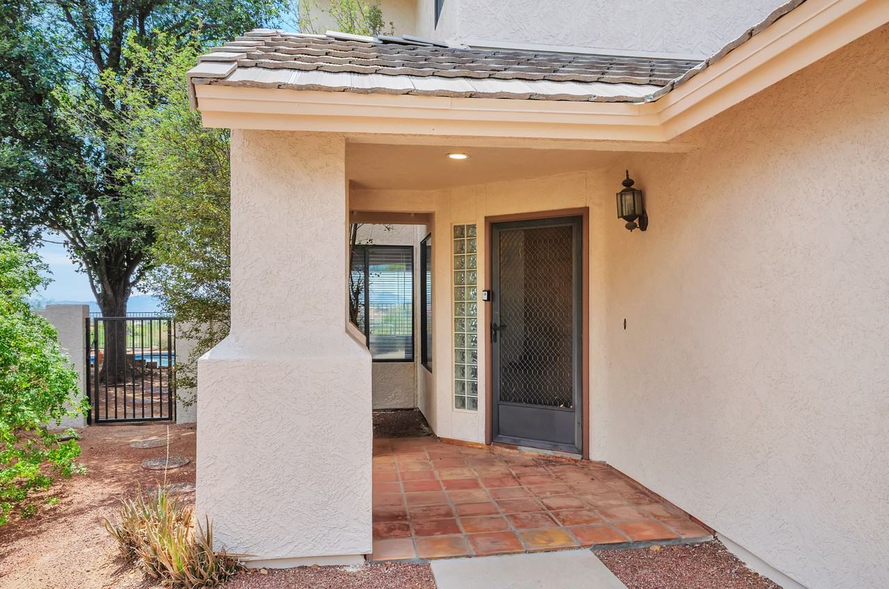 1150 W Masters Cir - Photo 3 of 40