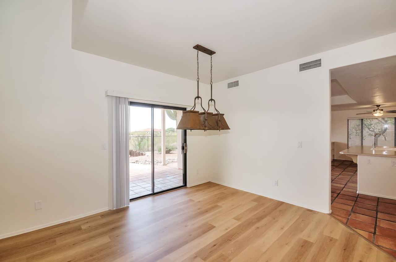 1150 W Masters Cir - Photo 6 of 40
