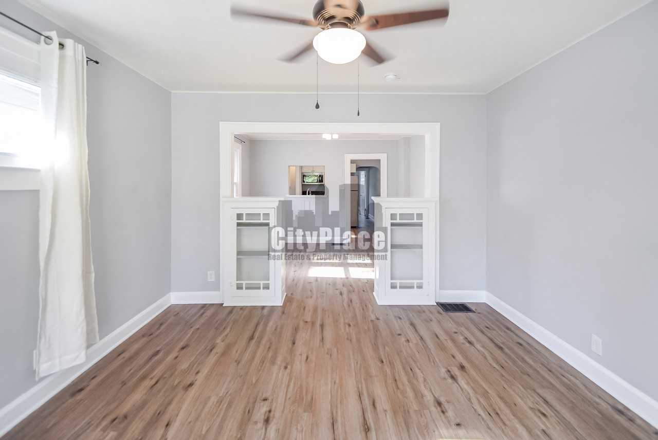 1821 Lambert St - Photo 7 of 20